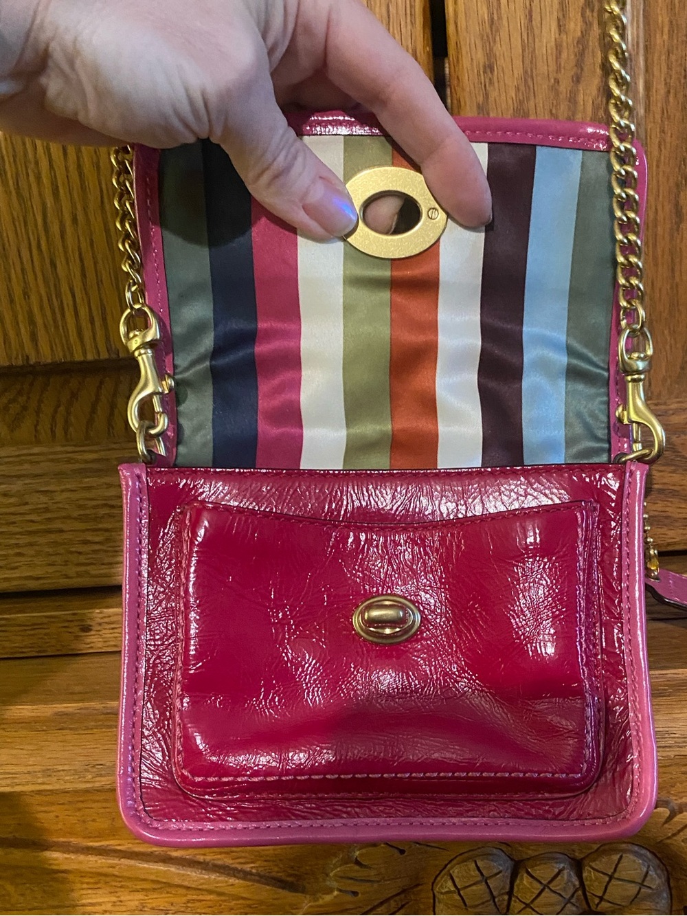 Coach Legacy turnlock pink & red patent leather mini crossbody bag w/ Gold Chain - Picture 7 of 11
